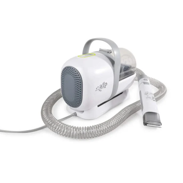Set de tuns pentru câini cu funcție de aspirare, 7 accesorii – AFP Pro Pet Grooming Kit