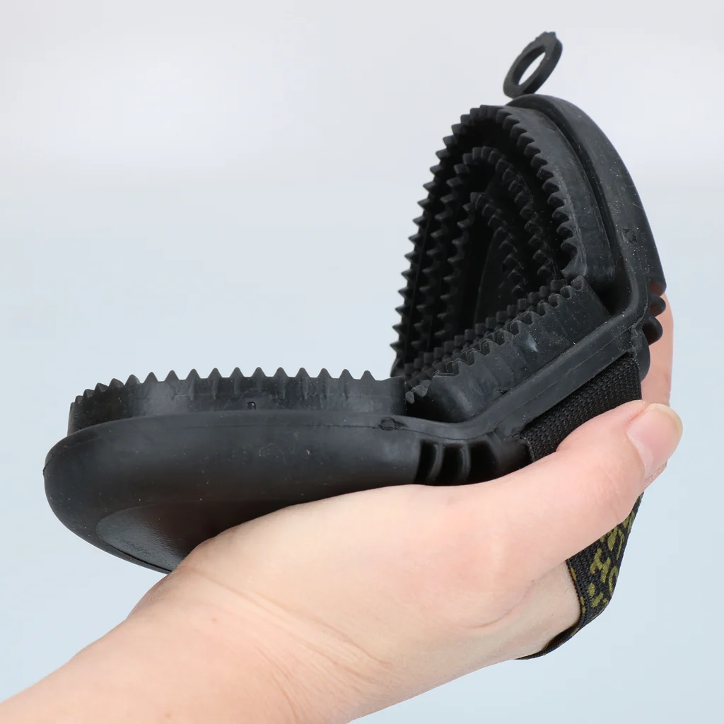 Țesală pentru fire de păr desprinse, cu partea superioară flexibilă – Excellent Horse Flexi Brush Curry Comb - imagine 6