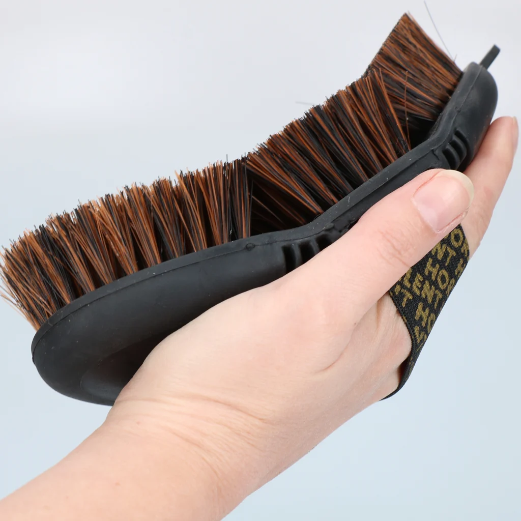 Perie moale pentru cai, pentru praf și nisip, cu partea superioară flexibilă – Excellent Horse Flexi Brush Soft - imagine 5