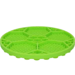 Covoraș de lins pentru câini cu model de minge de fotbal și ventuze, Ø 22 cm, Verde – Eat Slow Live Longer Lick Mat Soccer Ball - imagine 3