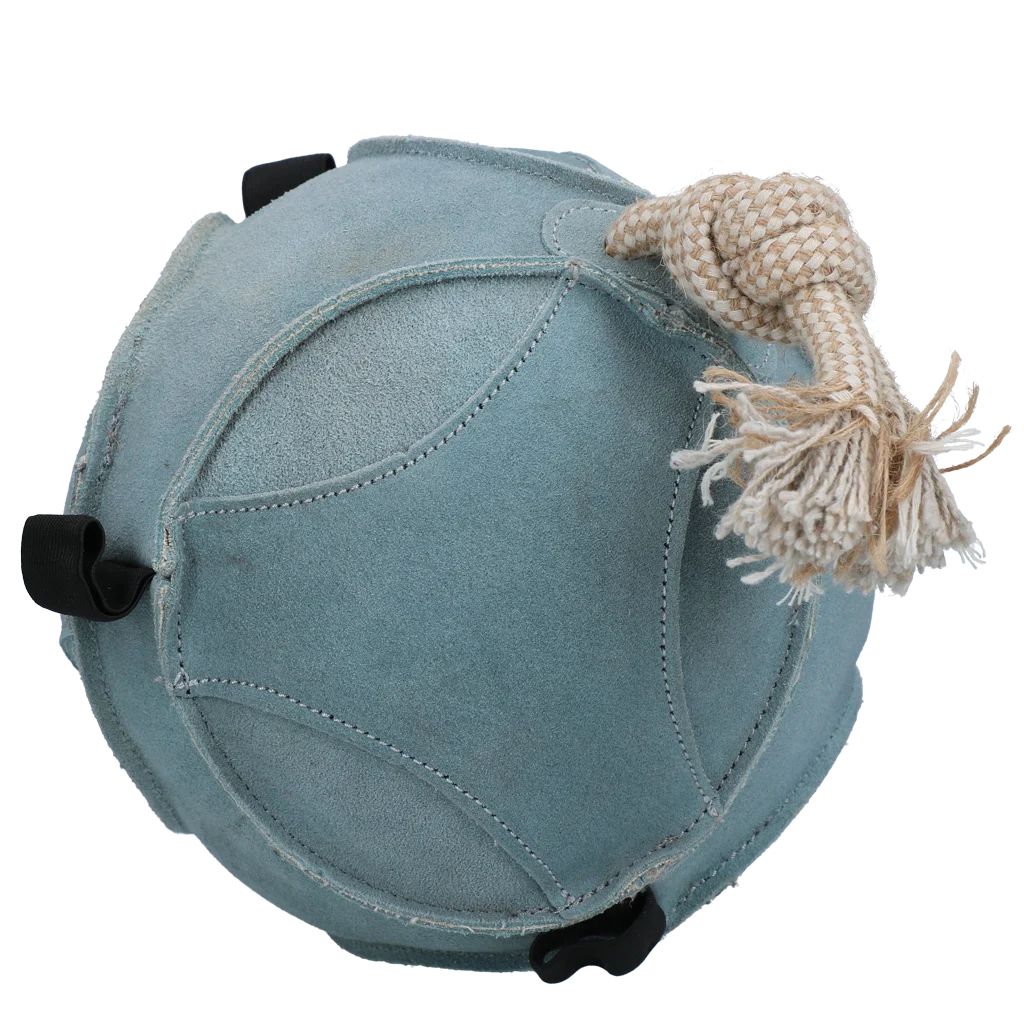 Minge de joacă pentru cai din piele întoarsă, cu bucle pentru gustări, albastră – Excellent Horse Fun Play Ball Suede - imagine 2