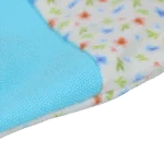 Jucărie de adulmecat cu material foșnitor și spațiu pentru recompense – Garden Paws Garden Glove Sky Flowers - imagine 6