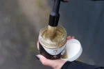 Lac auriu cu sclipici pentru copite, 150 ml – Excellent Horse Hi Gloss Glitter Hoof Polish - imagine 3