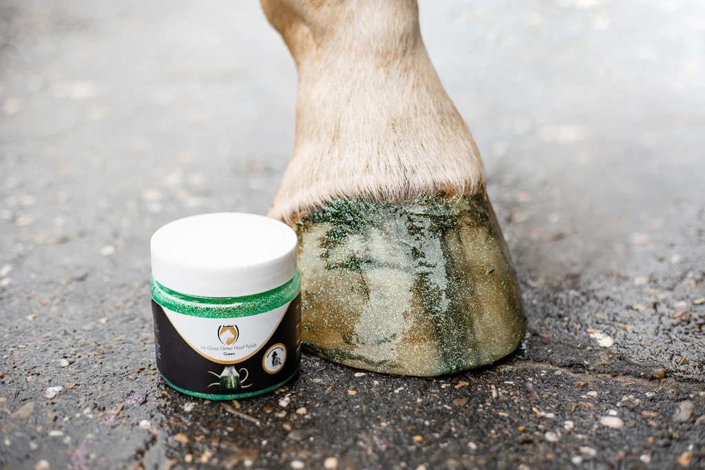 Lac cu sclipici verde pentru copite, 150 ml – Excellent Horse Hi Gloss Glitter Hoof Polish - imagine 4