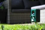 Dispozitiv solar de alungare a animalelor cu senzor de mișcare și lumină intermitentă – Knock Pest Solar Animal Repeller - imagine 5