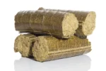 Bloc de ciugulit pentru găini ouătoare din fân de pajiște, 3,5 kg – LAX Tierfutter