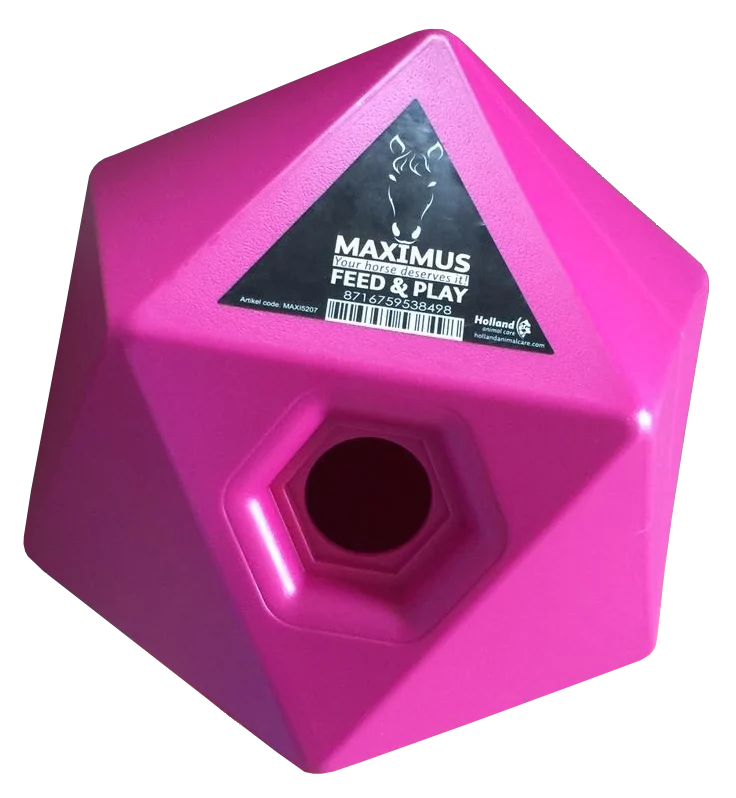 MAXI5207.png Cub de hrănire roz pentru cai, orificiu pentru recompense de 37 mm – Maximus Feed & Play Cube - imagine 1