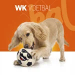 Jucărie pentru câini din latex cu chițăitoare, portocalie, M – Holland Mr. WK Soccer - imagine 2