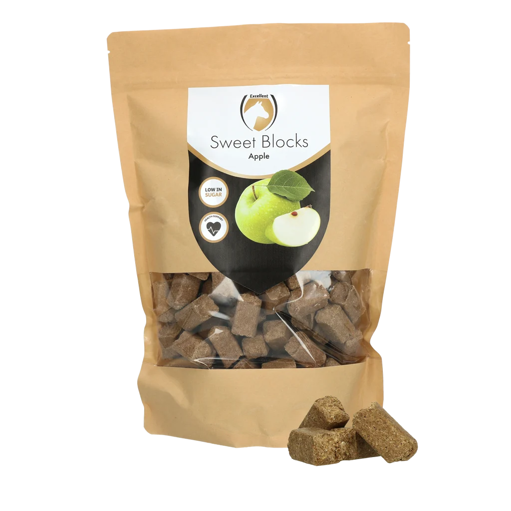 Recompense pentru cai cu măr, conținut redus de zahăr, 1 kg – Excellent Horse Sweet Blocks - imagine 1