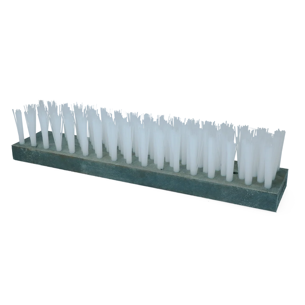 Perie pentru animale din nailon cu 2 orificii – Vink - imagine 1