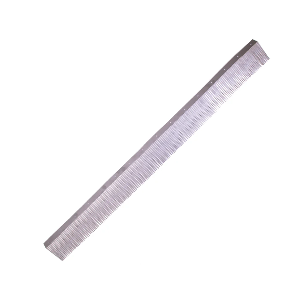 VENT0102.png Barieră anti păsări din oțel inoxidabil pentru țigle, 1000 mm, înălțimea țepilor 75 mm – VentiStrip XL75 - imagine 1