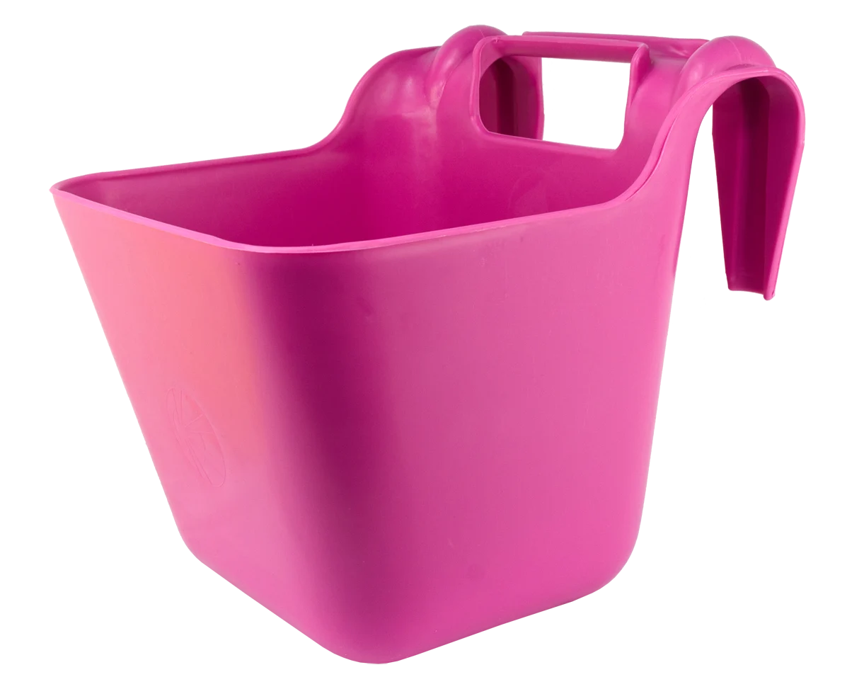 VOERB01EB.png Recipient suspendabil pentru furaje, pentru cai, cu mâner, 14 l, roz – Ok-Plast - imagine 1