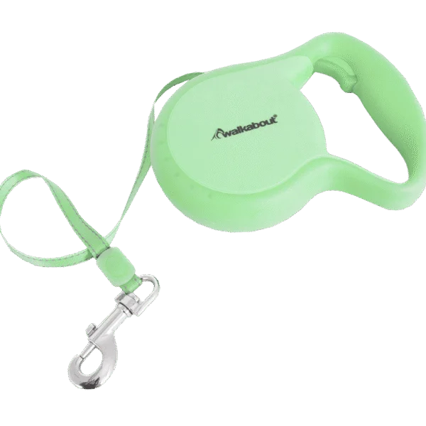 Lesă retractabilă pentru câini cu bandă de încheietură, mărimea L, 4,9 metri – Petmate Walkabout Retractable Leash Glow in the Dark