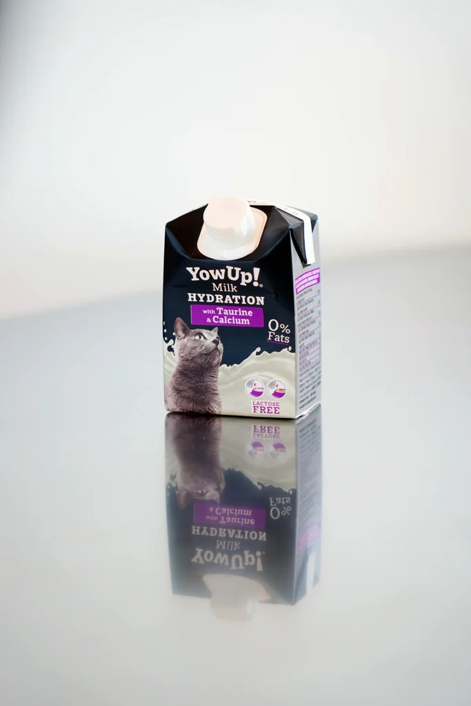 Lapte pentru pisici fără lactoză și grăsimi, 200 ml – YowUp! Cat Milk Hydration - imagine 2