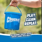 Set de mingi pentru câini cu găleată și orificii de scurgere, 8 mingi M – Chuckit! Bucket - imagine 5